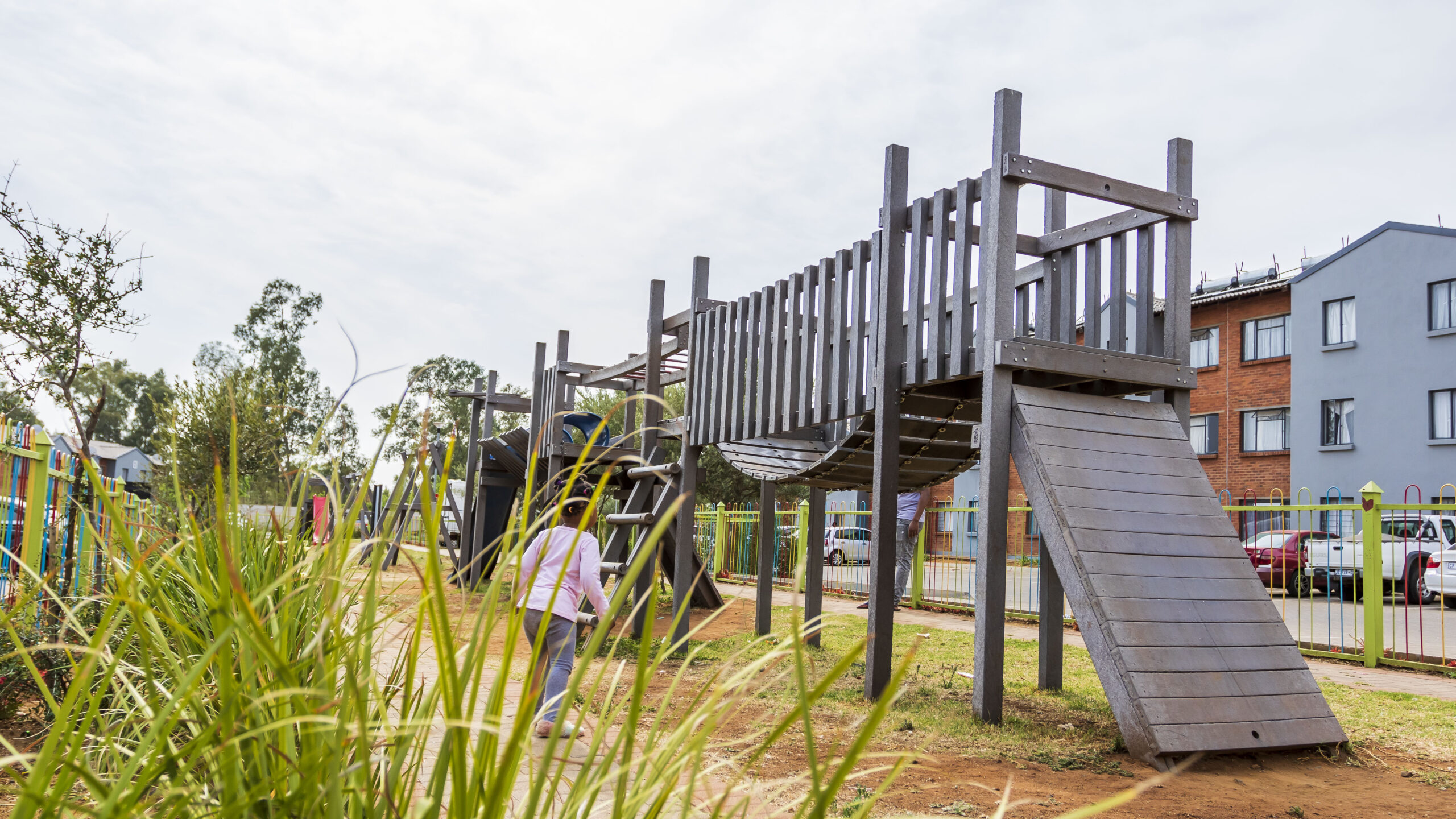 a_roof_for_africa_spielplatz