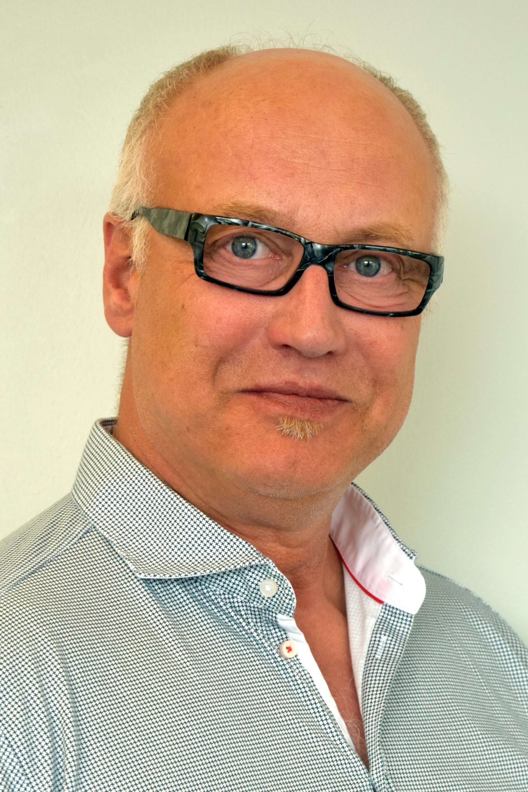 Dr. Karl-Hermann Busse Geschäftsführender Gesellschafter EXYTRON GmbH