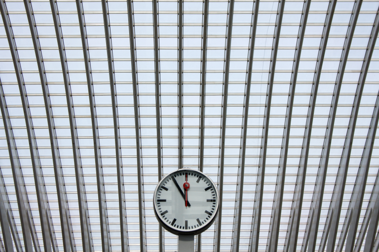 Eine Bahnhofsuhr