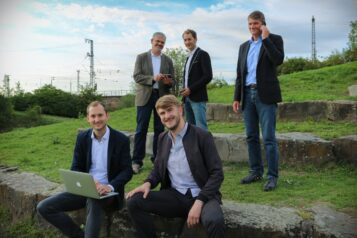 Das Bild zeigt die Gründer von sustainabill