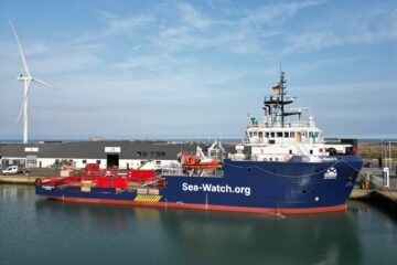 Sea-Watch 5 im Hamburger Hafen
