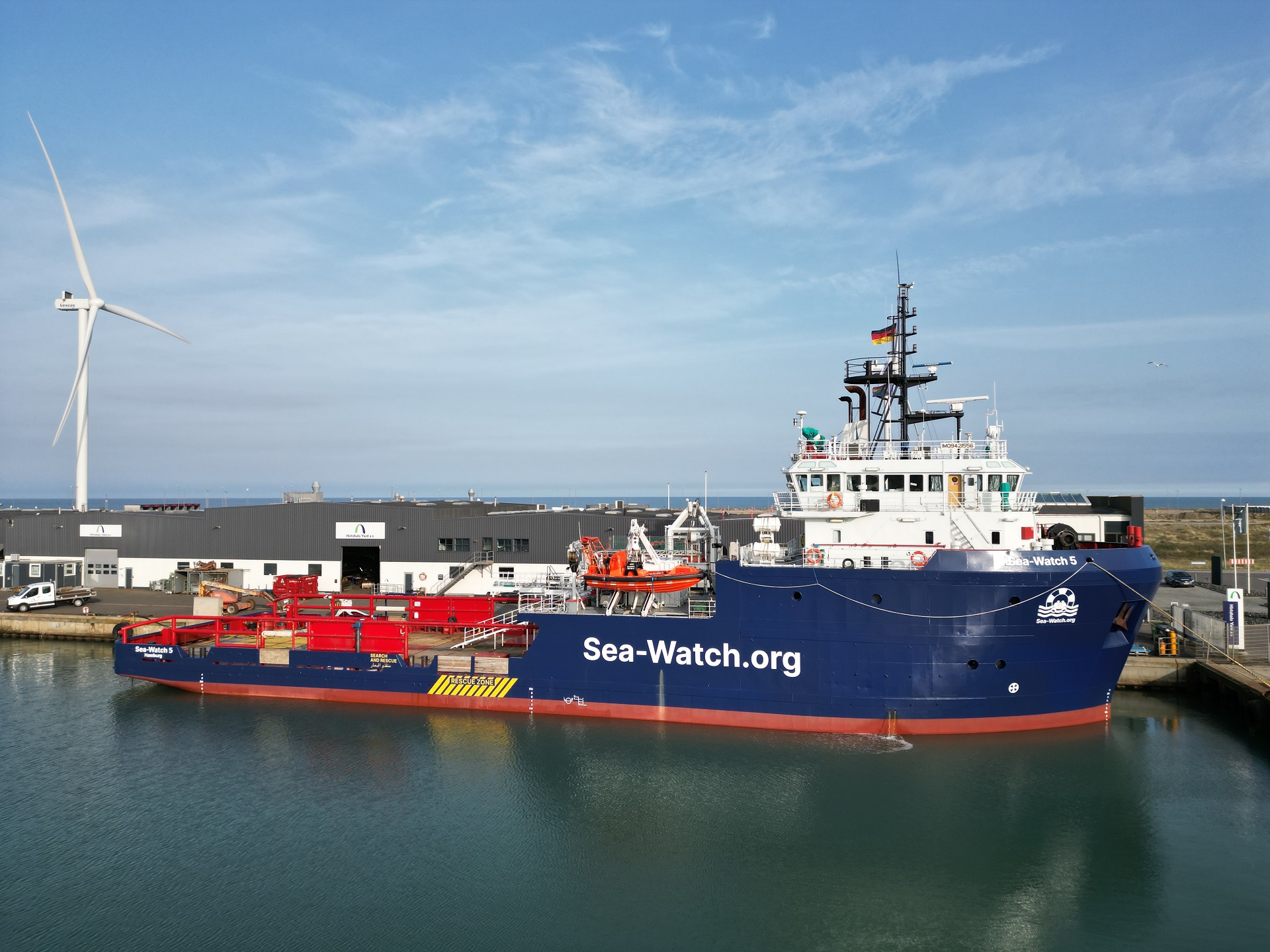 Sea-Watch 5 im Hamburger Hafen