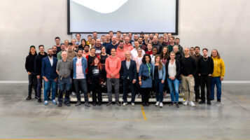 Das Bild zeigt das gesamte Team der Onomotion