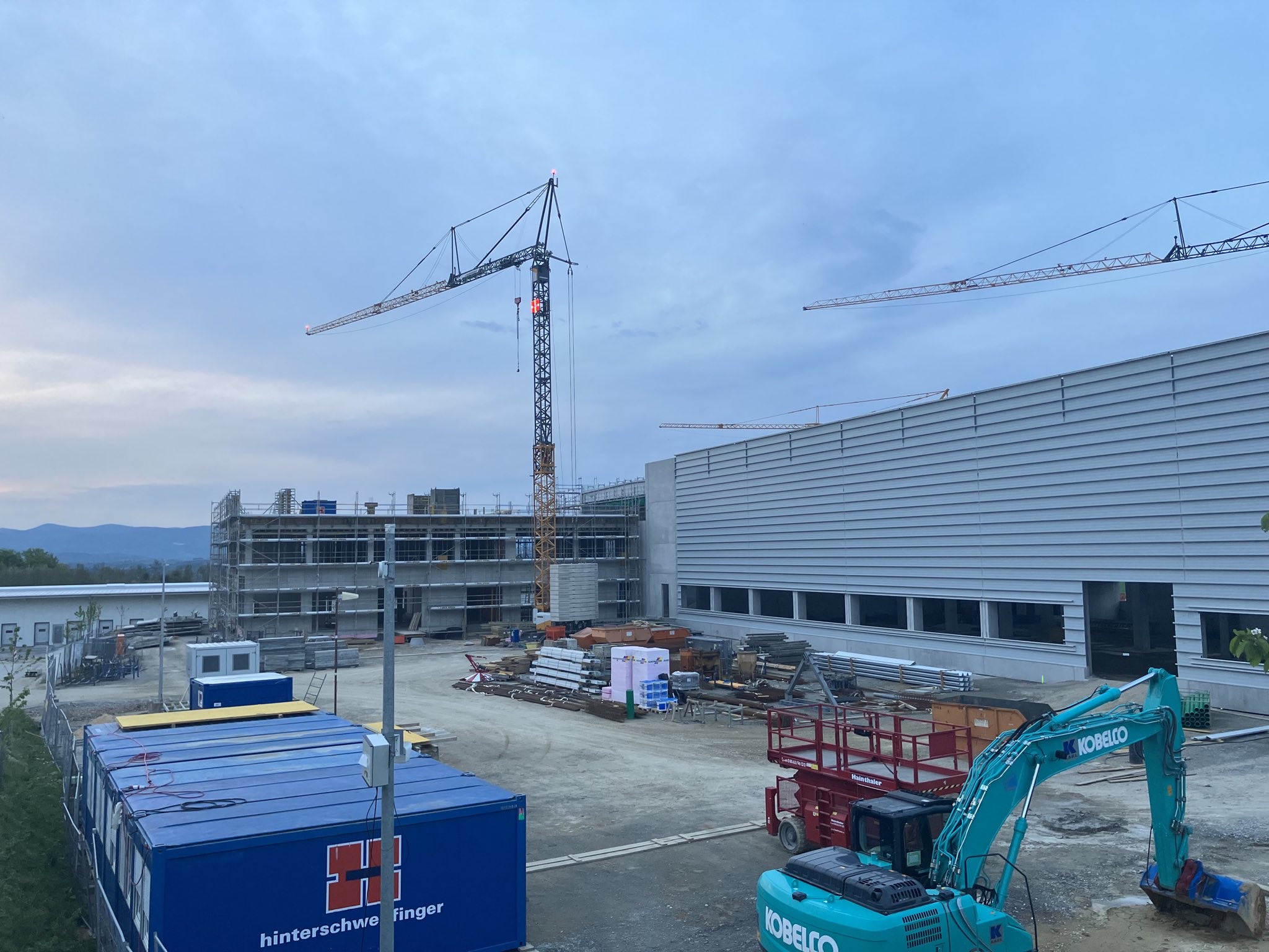 FENECON Bau der CarBatteryReFactory