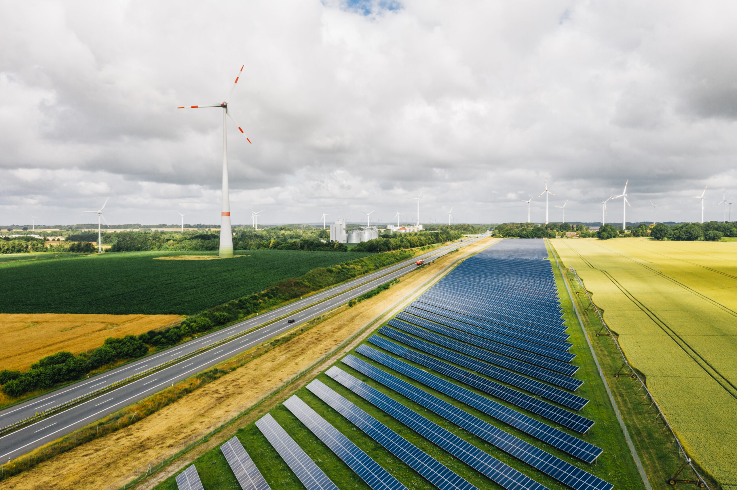 Fotografien von Photovoltaik Anlagen der ENERTRAG auf einem Feld in der Prignitz in Brandenburg.