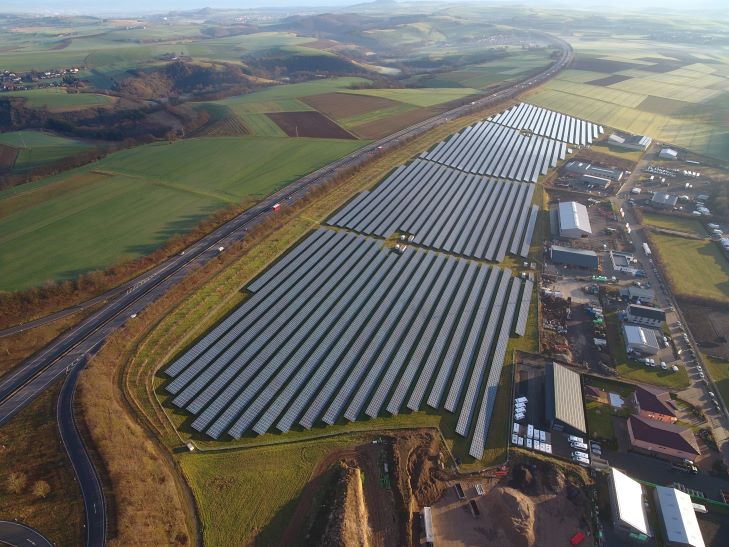 Luftaufnahme des Solarparks Polch der GLS Energie AG